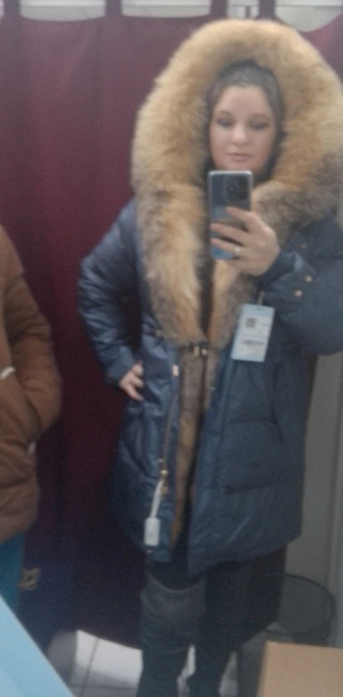 Дамы! Думайте, решайтеКрасиво..Но холодно и безумно дорого... В размер.