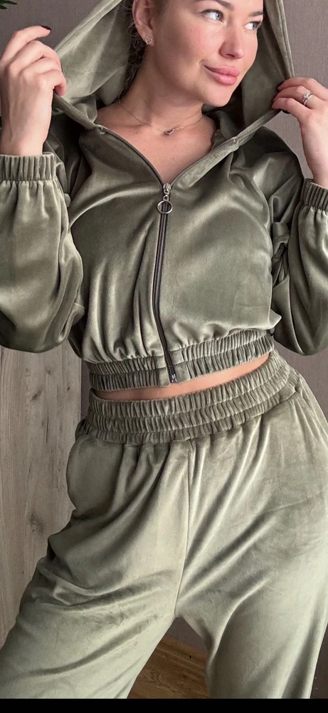 Я в восторге от костюма, очень приятный и цвет и качество супер. Рекомендую 100