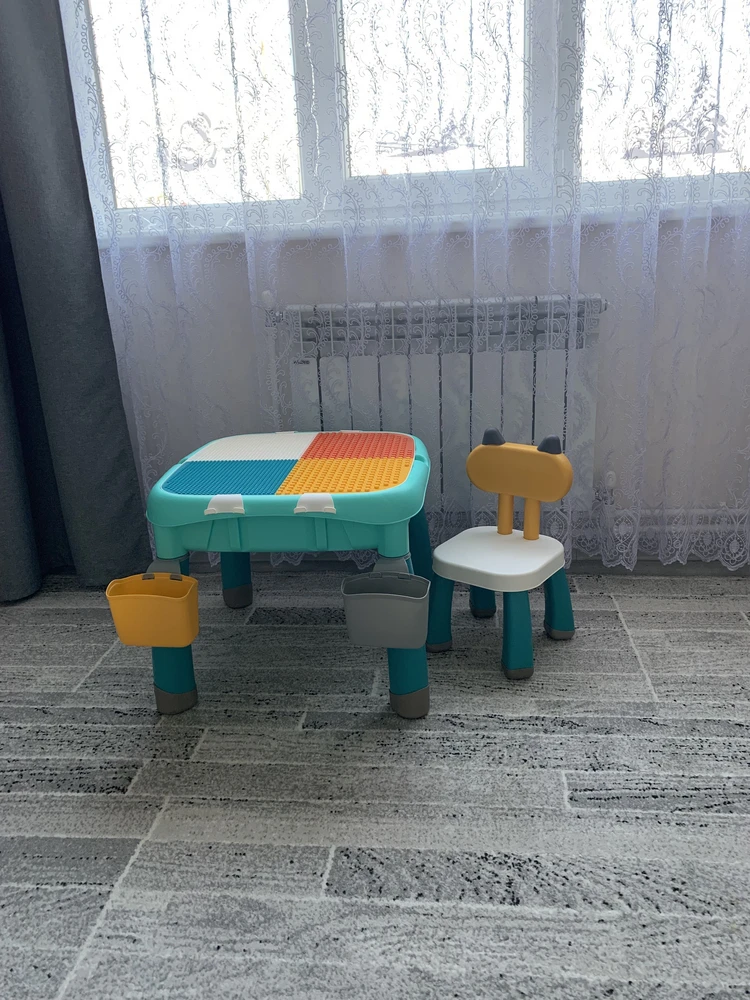 Стол и стул просто супер и цвет и качесто !