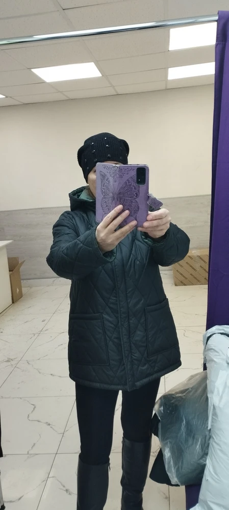 Куртка двухсторонняя, мне цвет не подошёл, качество хорошее, к покупке рекомендую, размеру соответствует.