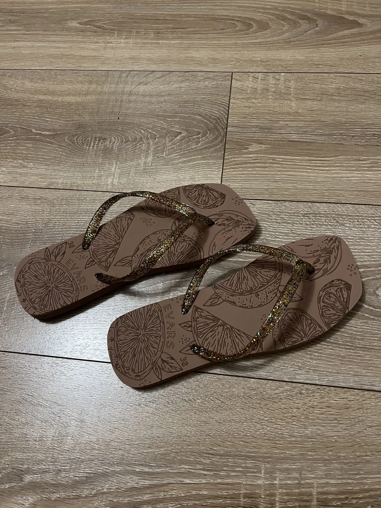 На 38 подходит 38