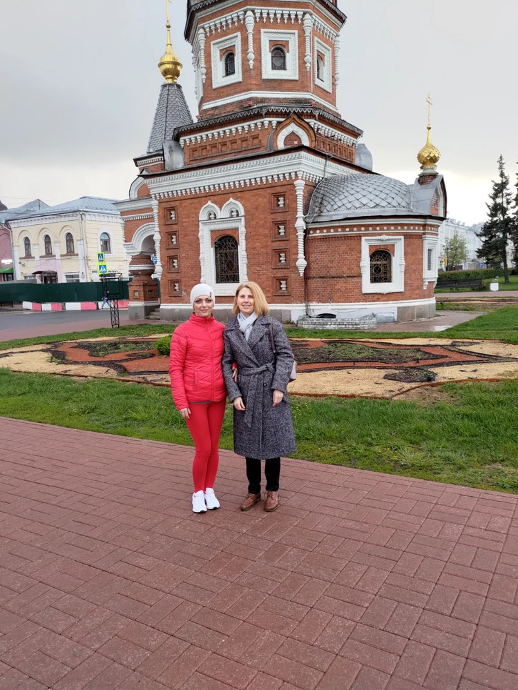 Очень хорошие. Покупала два с половиной года назад, до сих пор целые, яркие. Рекомендую!