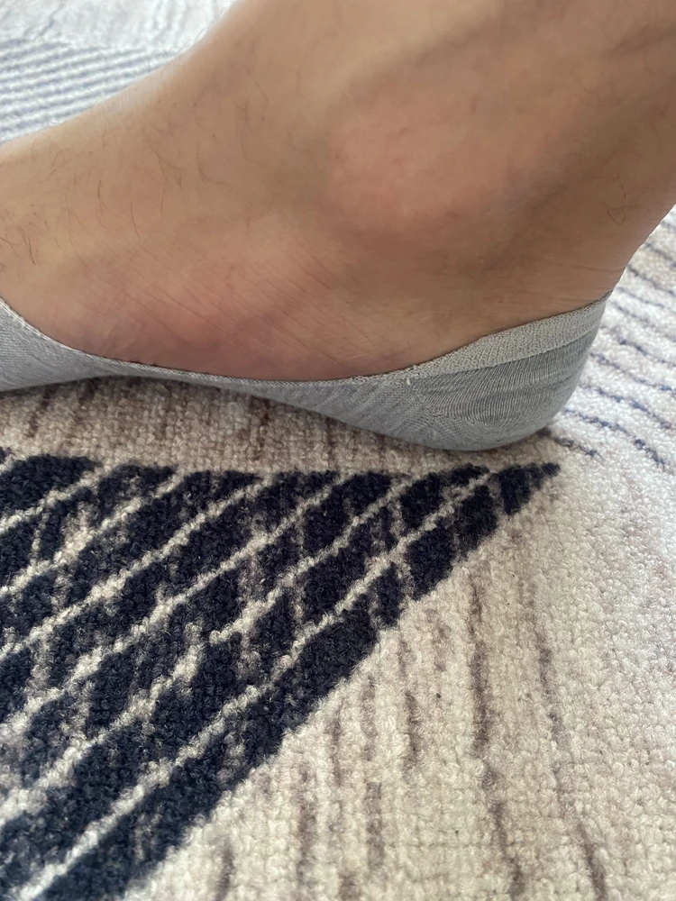 Пятку держат хорошо, удобные