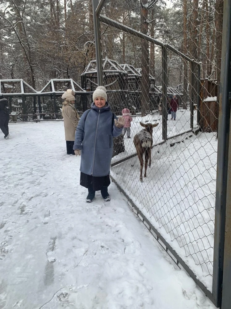 Брала специально перед поездкой в Новосибирск. Ношу 56 размер. Но с тёплой одеждой весь 58. Если нужно свободнее, то лучше брать 62. Хожу не мерзну. Рекомендую к покупке.