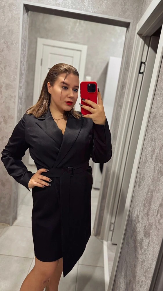 Красивое, элегантное платье-пиджак, сидит по фигуре🔥