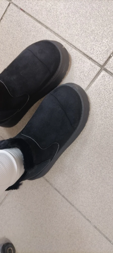 Сегодня одела, через 2 часа такие заломы. Неприятно.