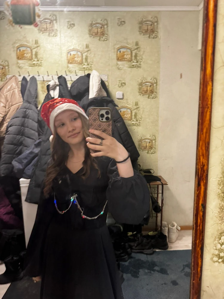 Покупала отдельно корсет для талии,но и без него это платье талию идеально подчеркивает