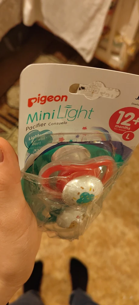 История умалчивает, что на самом деле произошло с нашими сосочками и почему такое отношение к товару данной категории.
Похоже какой-то курьер дрался с собаками за них. Ничего разумного в голову не приходит