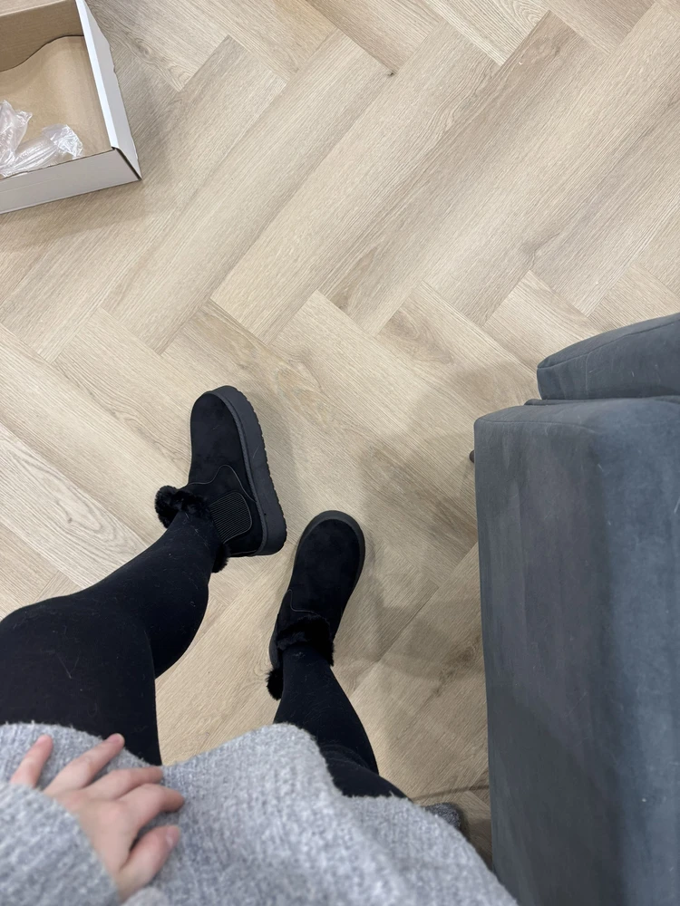 Мягкие, теплые, ношу около месяца, пока без нареканий