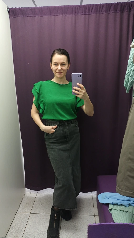 Блузка понравилась, но выбрала в голубом цвете.👍