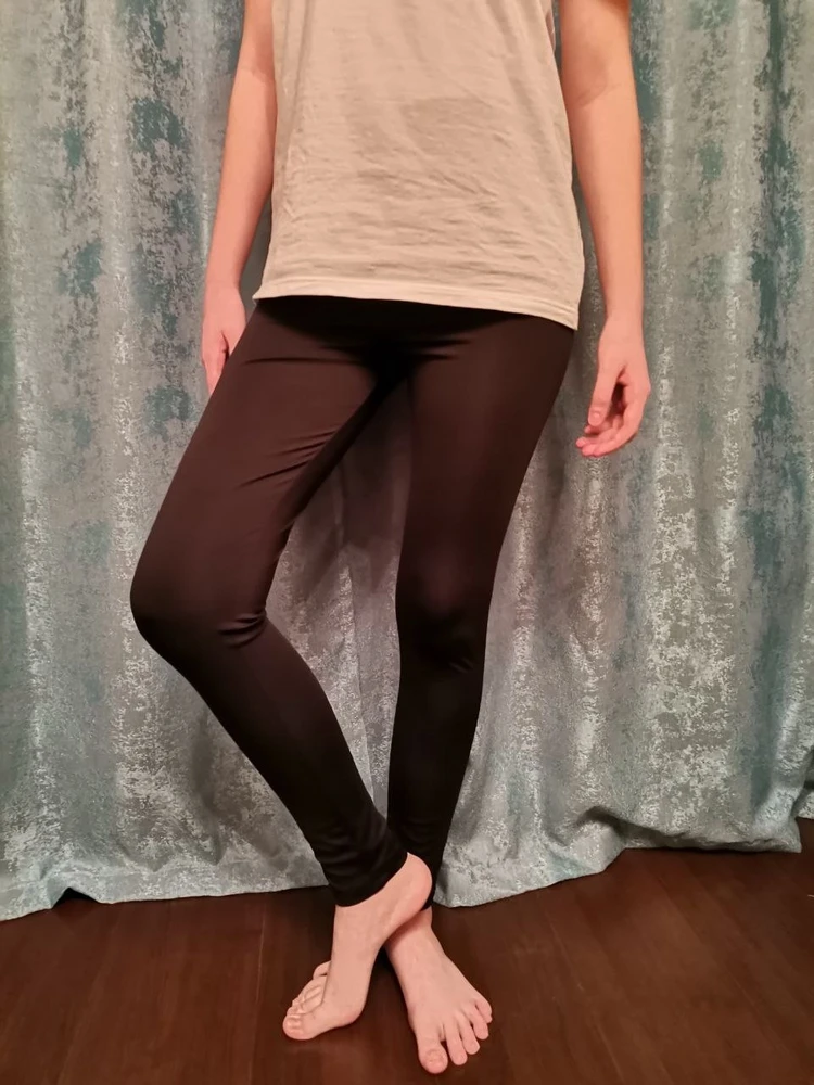 Очень понравилось качество леггинсов, нормальная длина и пояс удобный, на плотную девочку 164 роста отлично сели!