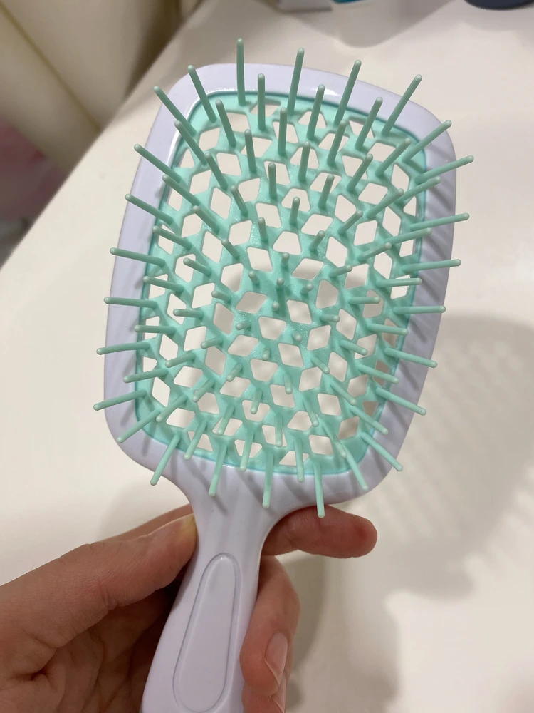 Заказывала ещё одну у другого производителя, пришел жесткий пластик, для сравнения оставила фото