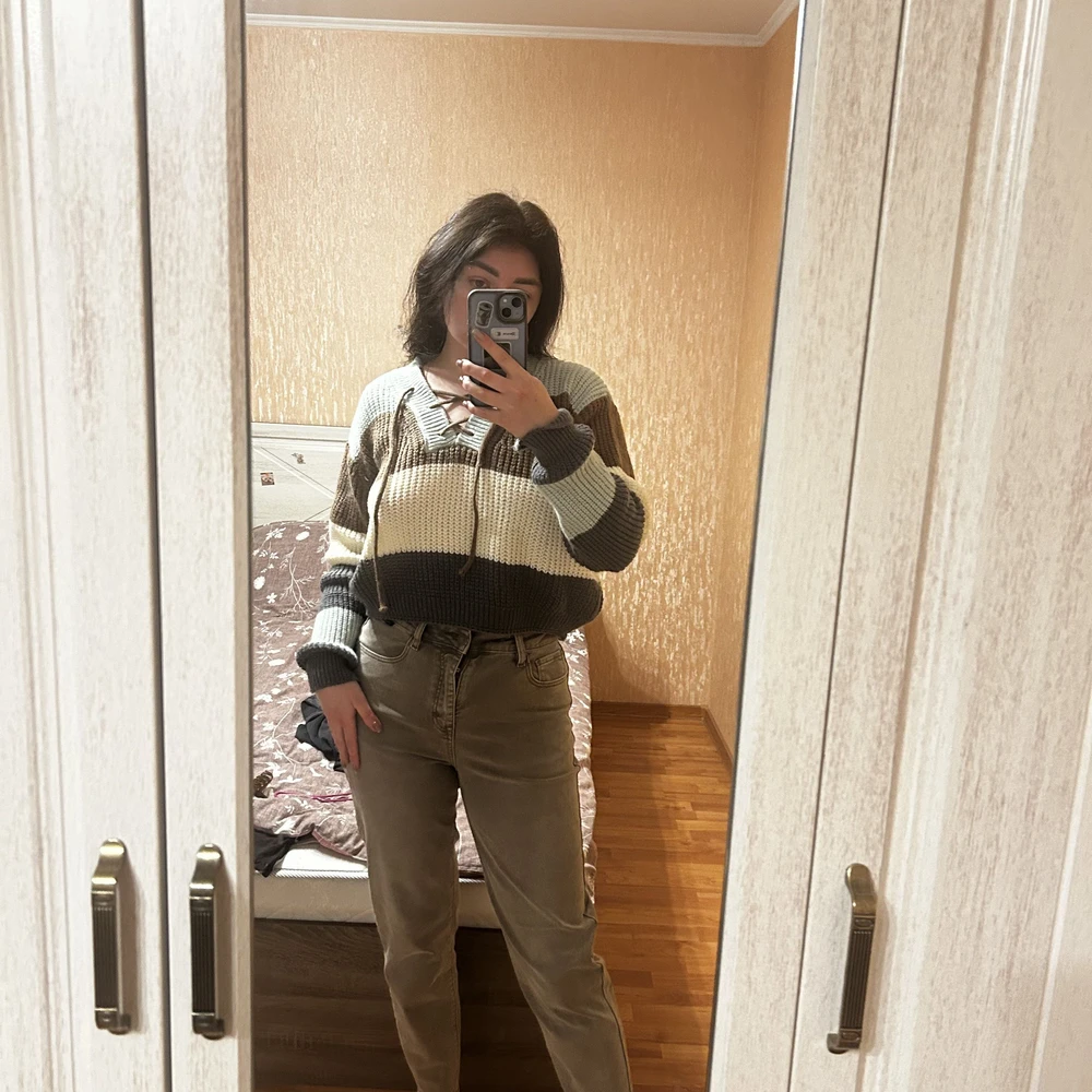 Джинсы хорошие, содятся по фигуре