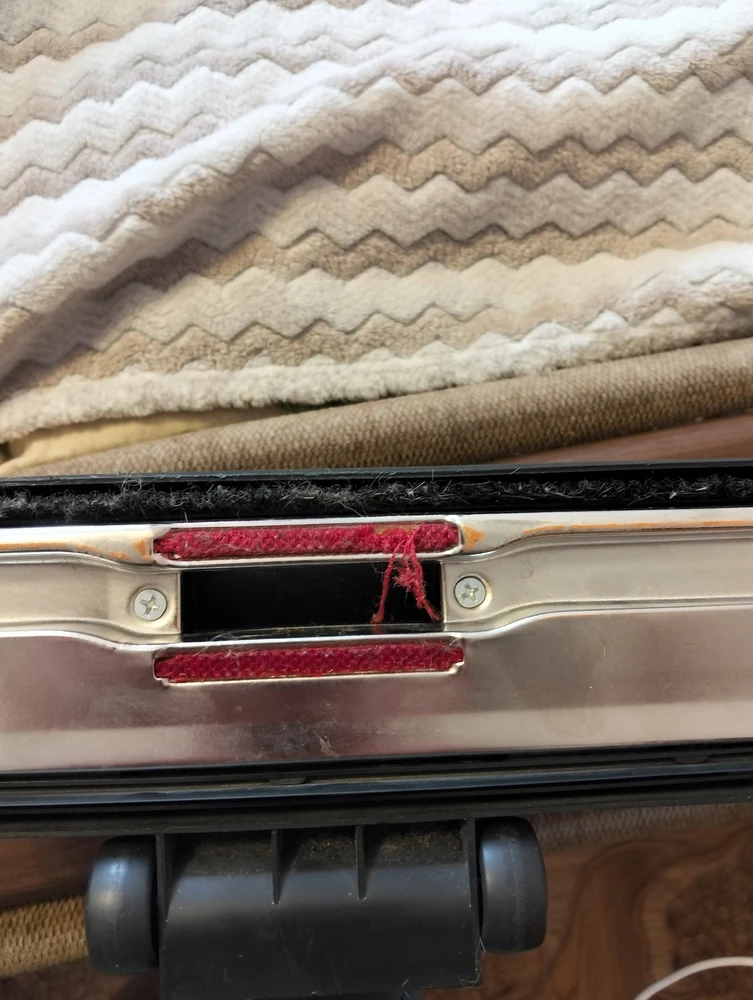 Не оригинал, есть не оригинал. Уже вся повылезла через 2-3 применения.